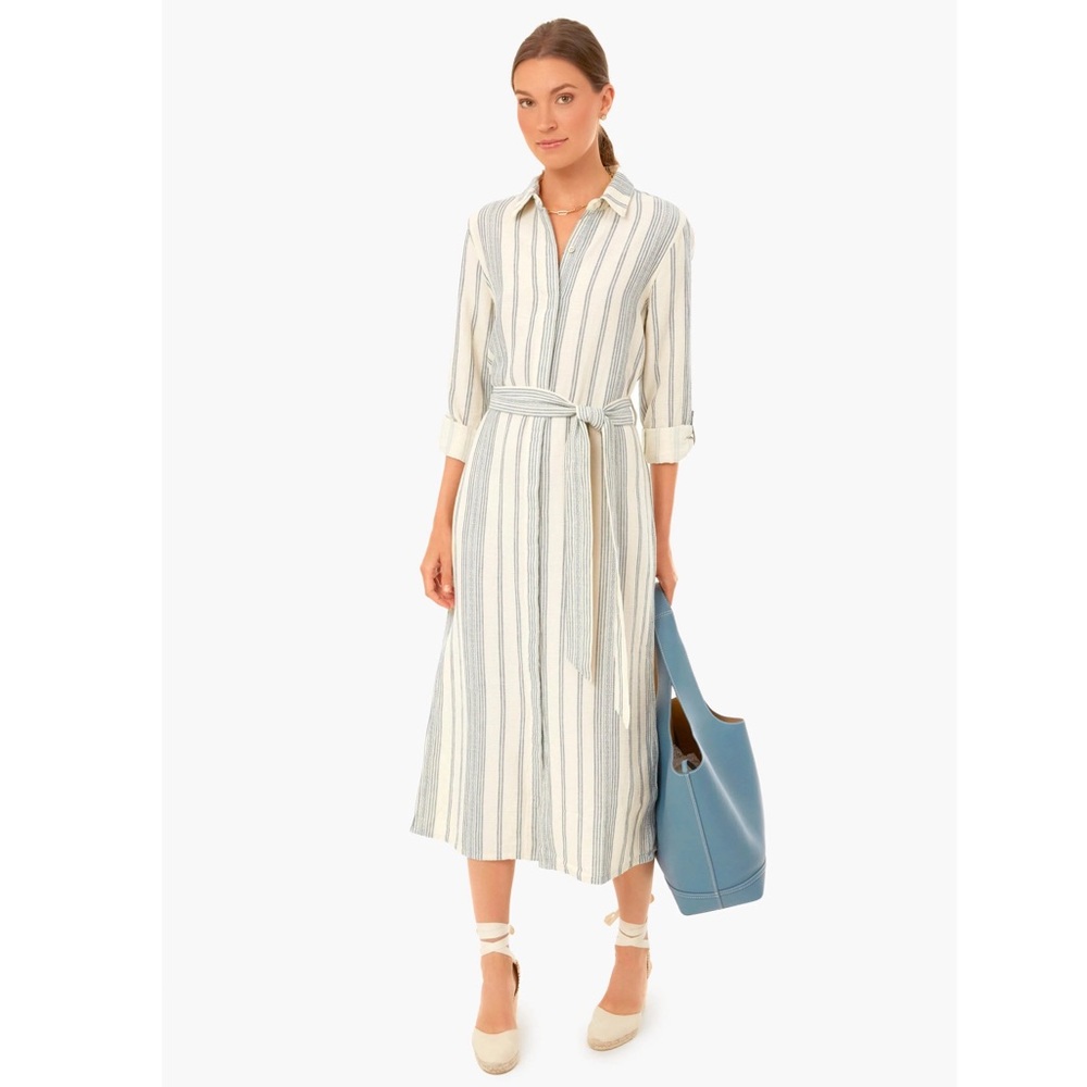 Faherty Dream Cotton
Long sleeve Dress Size Medium NWOT